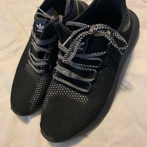 Adidas casual shoe size 9.5 men’s